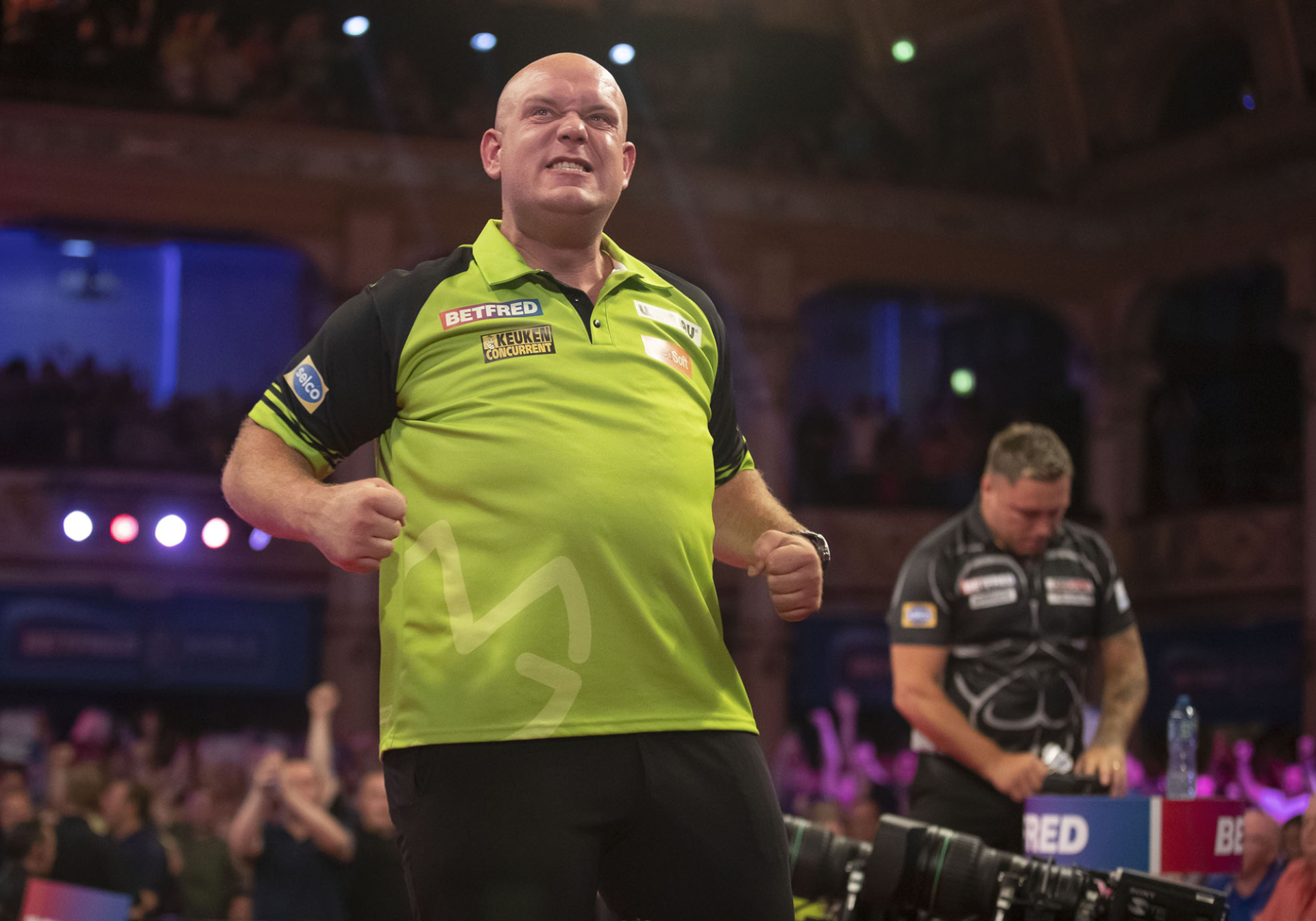 Vintage Van Gerwen stuns Price to claim World Matchplay hat-trick | PDC